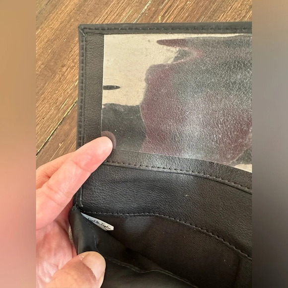 Lord & Taylor check book holder/wallet - Picture 3 of 14